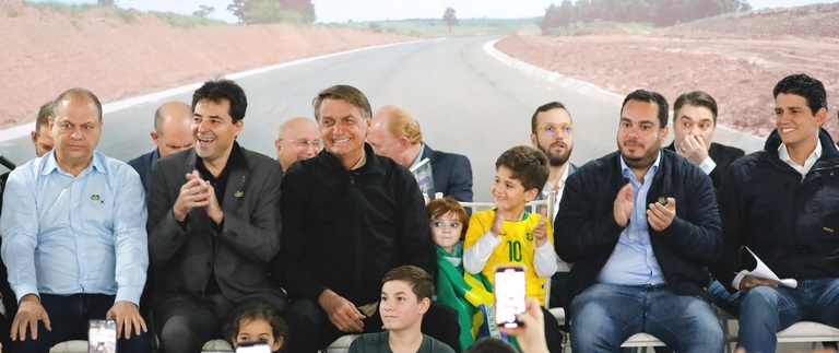 Ministryně Sachsida a prezident Bolsonaro navštívili most, který spojuje Brazílii s Paraguayí