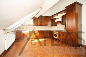 Beautiful kitchen - Duplex Apartment for rent 3 bedrooms, 239m2, Praha 2 - Vinohrady, Chorvatská str.