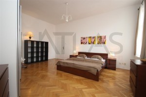Spacious bedroom -  For Rent: Luxury furnished 2BDR apartment ( 4+1 ) 132 sqm, Biskupská str, Praha 1 - Nové Město 
