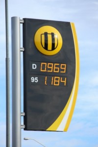společnostmi SLOVNAFT
