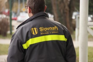 společnostmi SLOVNAFT