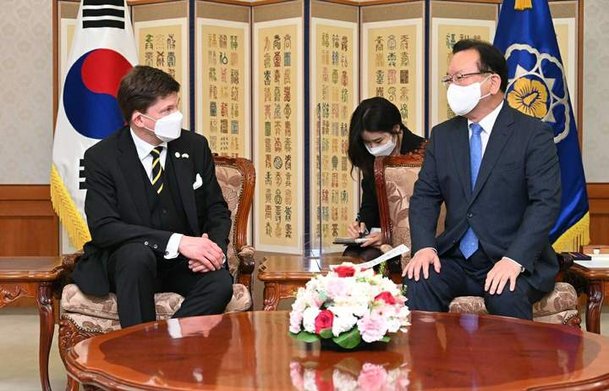 Premiér Kim se setkal s předsedou švédského Národního shromáždění... Žádosti o spolupráci při přilákání EXPO v Busanu