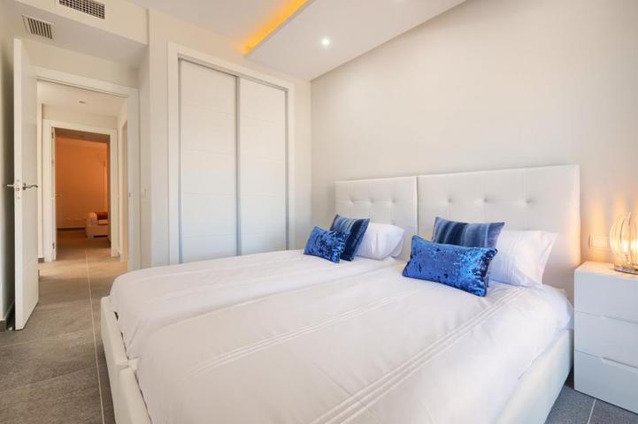 ložnice s vestavěnou skříní a manželskou postelí Rekreační dům na prodej Costalita Španělsko, Rekreační dům na prodej v Costa del Sol Španělsko